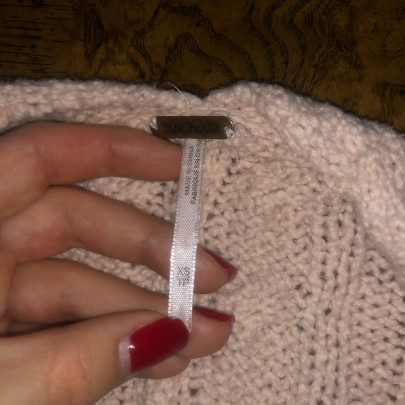 FREE PEOPLE PINK CABLE KNIT SWEATER - Picture 5 of 8